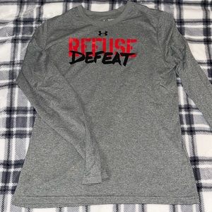 grey brown under armor long sleeve in great condition! boys XL